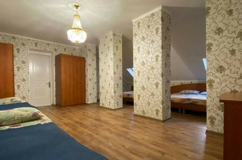 Шестиместный номер