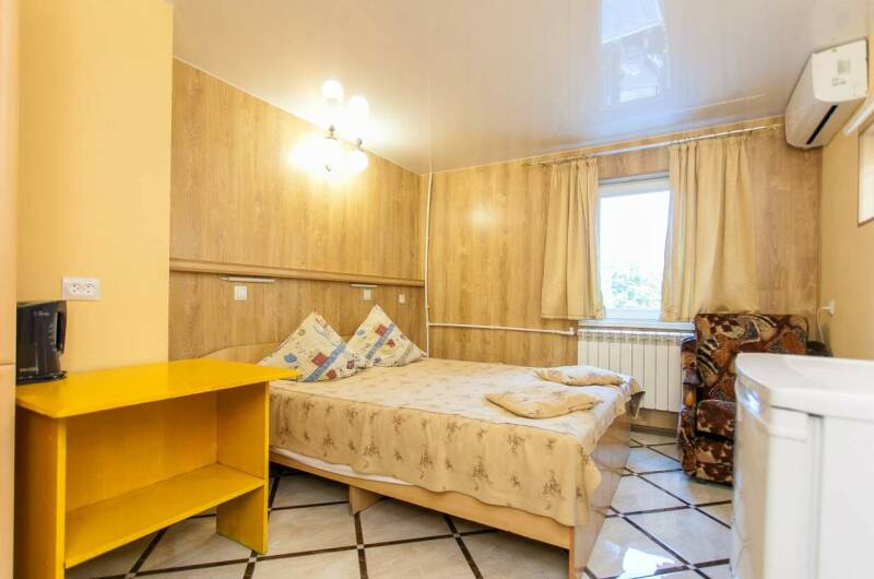 Двухместный с двуспальной кроватью