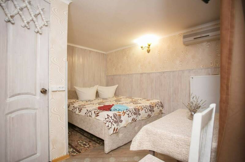 Двухместный с двуспальной кроватью