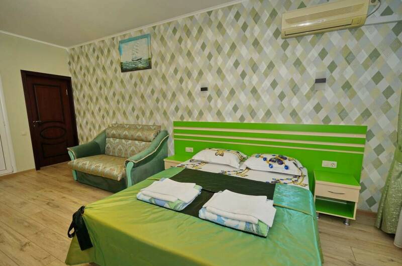 3-местный с балконом