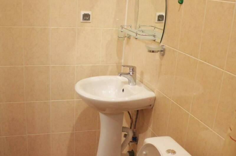 Номер с удобствами 2 местный большой общий балкон