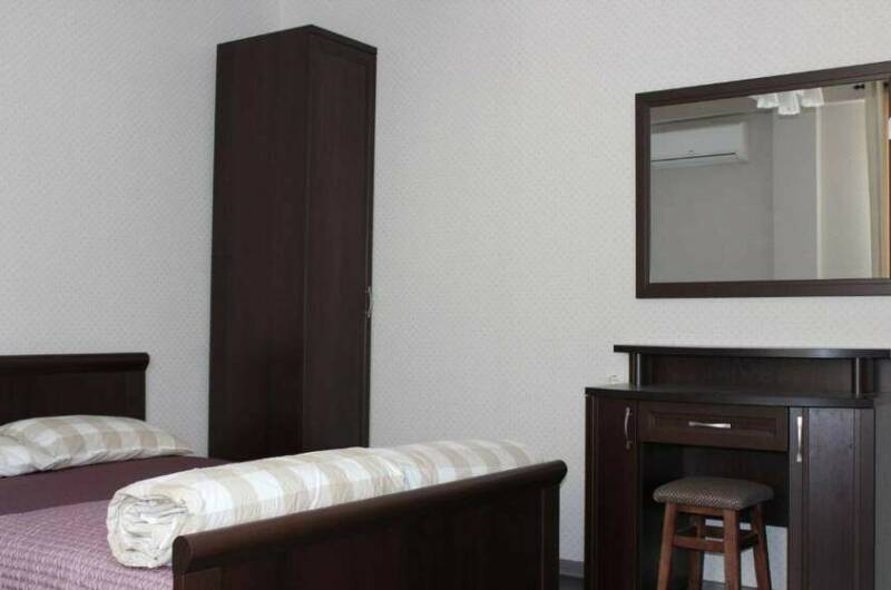 Двухместный номер с двухспальной кроватью