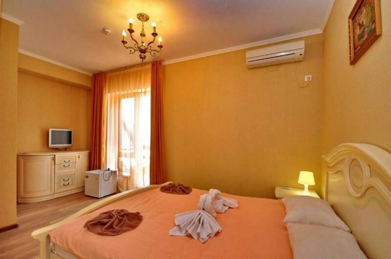 Двухместный номер с 1 кроватью и балконом