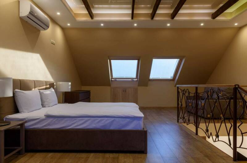 Двухуровневые апартаменты с видом на море