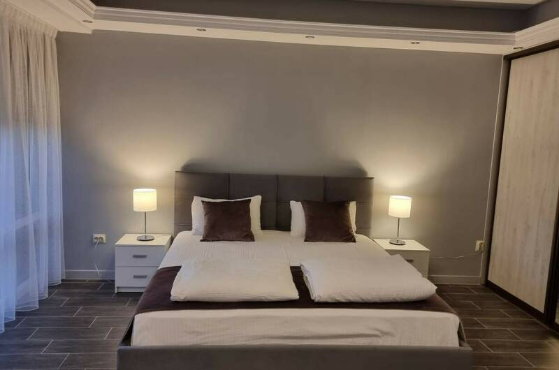 Апартаменты с балконом 01