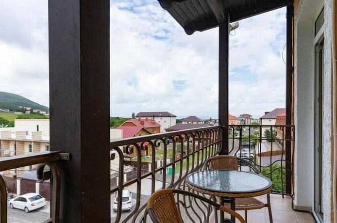 Семейный номер с балконом