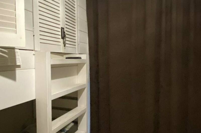 Четырёхместный номер с душем