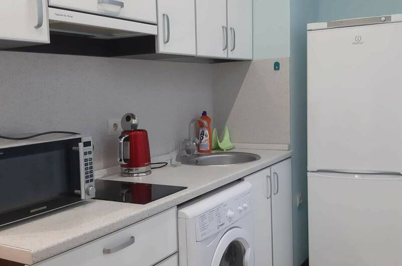 Большая студия, окна в пол, до 6 гостей, 3 этаж