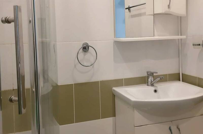 Большая студия, окна в пол, до 6 гостей, 3 этаж