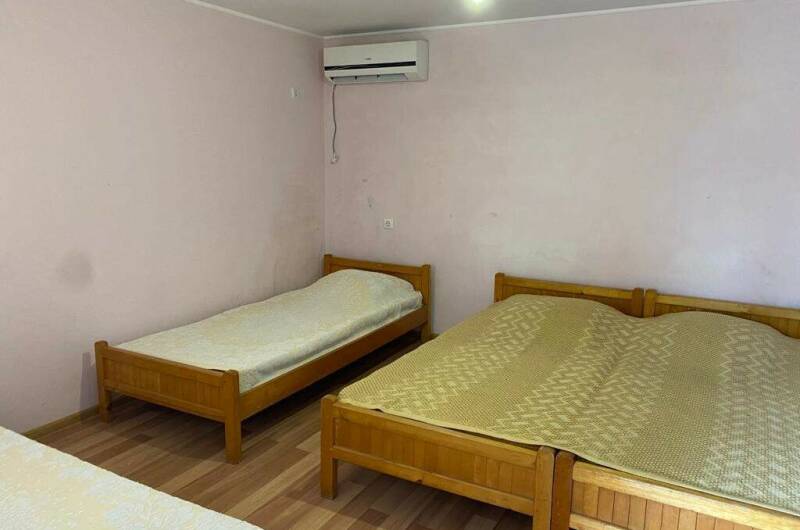 4-местный номер без удобств