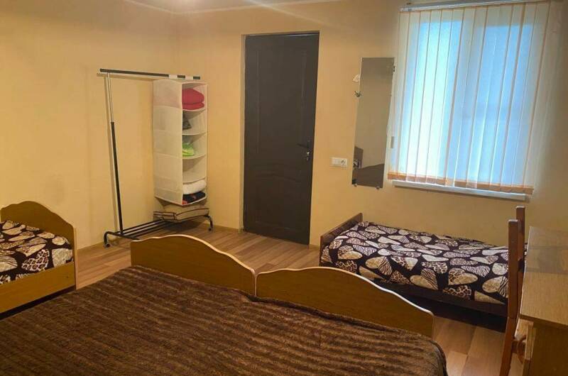 4-местный номер без удобств