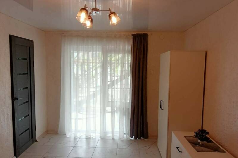 Трехкомнатная квартира с большим балконом