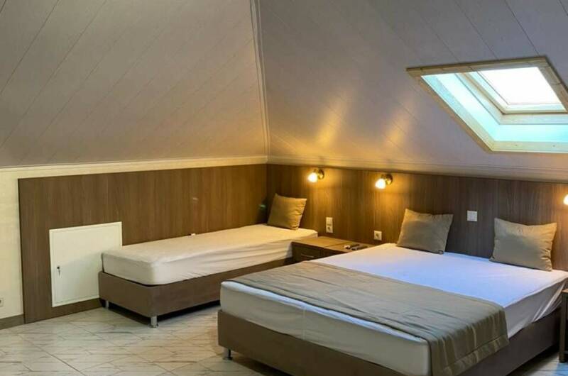 5-местная Мансарда Family Room