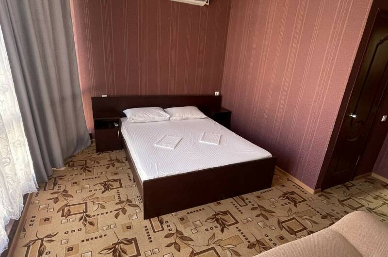 Четырёхместный номер с панорамным остеклением