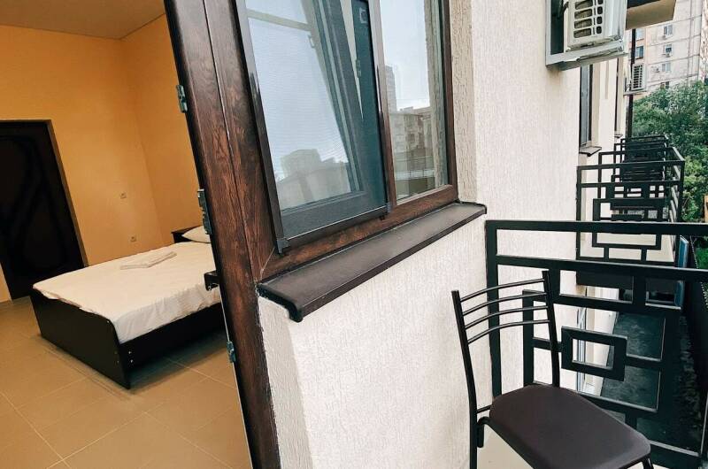 «Стандарт с балконом»