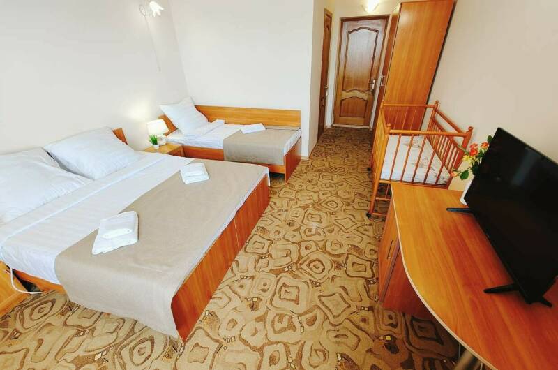 3-х местный «Стандарт» с балконом (вид на море)