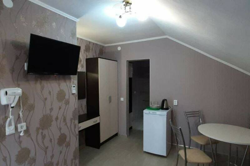 Двухкомнатный семейный"Люкс" с балконом на 4 места