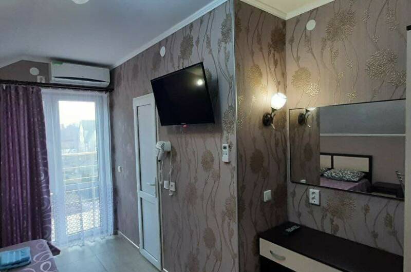 Двухкомнатный семейный"Люкс" с балконом на 4 места