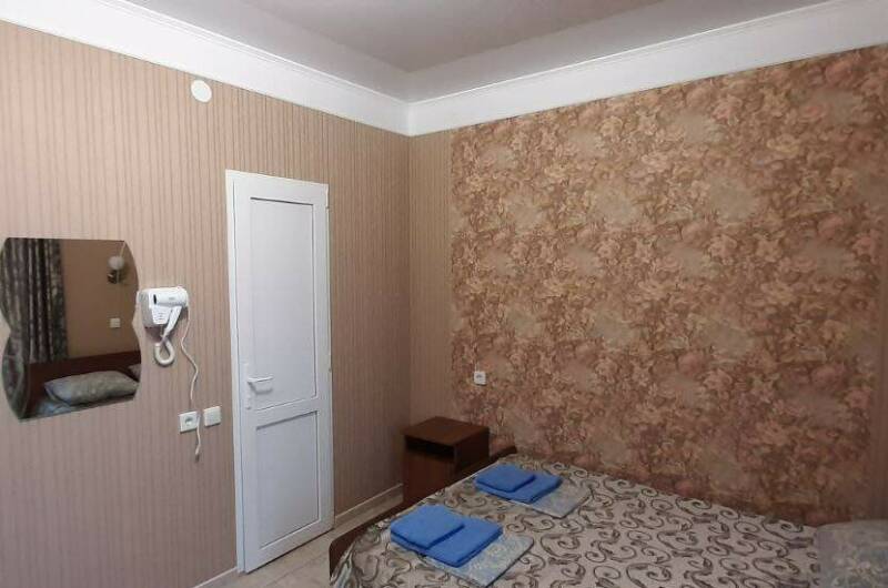 Трехместный номер «Комфорт» с балконом