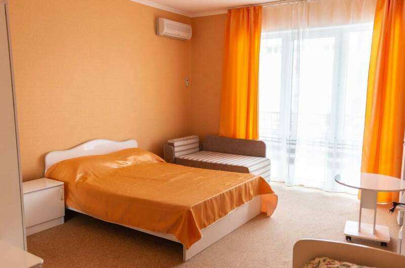 Трёхместный «Стандарт» с балконом