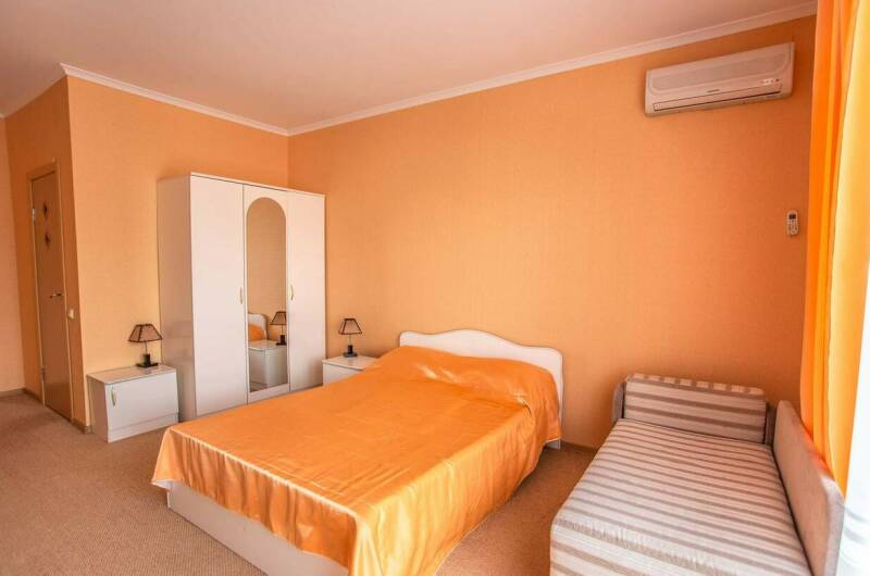 Трёхместный «Стандарт» с балконом