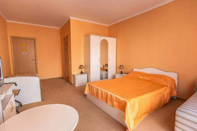 Трёхместный «Стандарт» с балконом