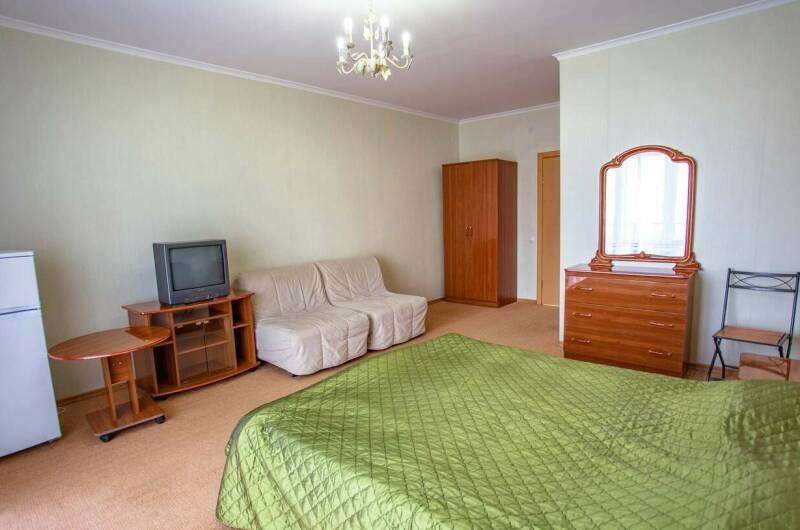 «Стандарт» трёхместный с балконом