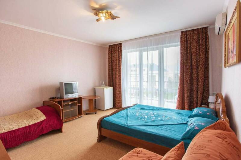 Четырёхместный «Стандарт» с балконом