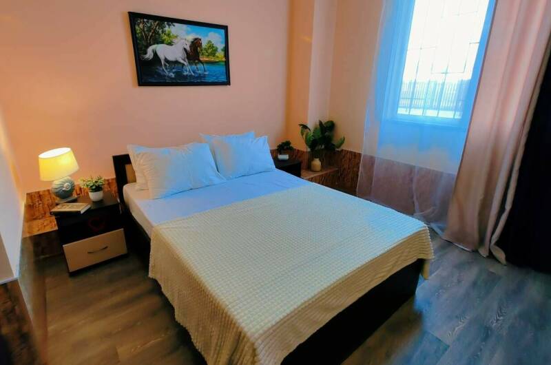 «Полулюкс» 2-х местный с видом на бассейн