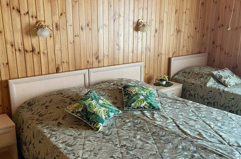 Трёхместный однокомнатный номер