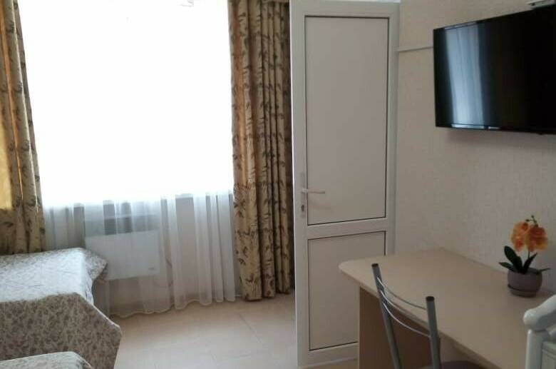 Трёхместный однокомнатный номер