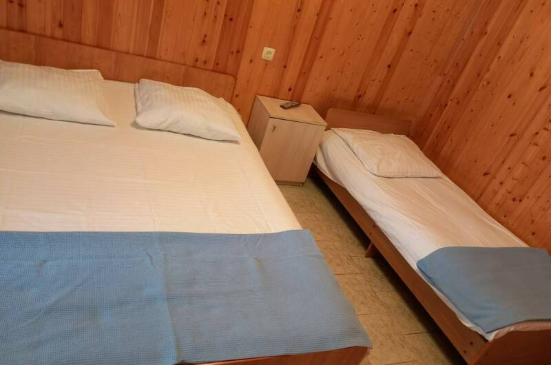 «Остpовок"Номера с удобствами 2−4 человека