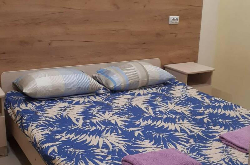 Лофт-студия с кухней и отдельной спальней