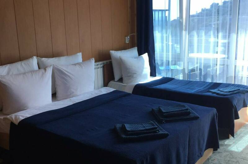 Трёхместный с балконом с видом на море (6)