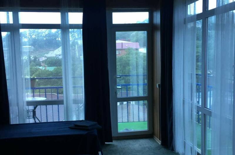 Трёхместный с балконом с видом на море (6)