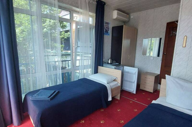 Трёхместный с балконом с видом на море (3)