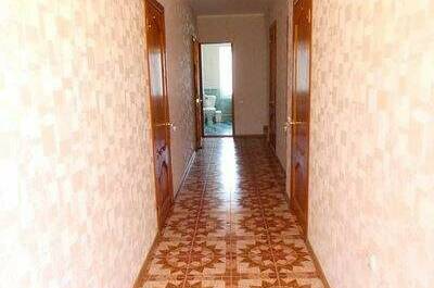 Эконом-эконом, но с видом на горы:-)