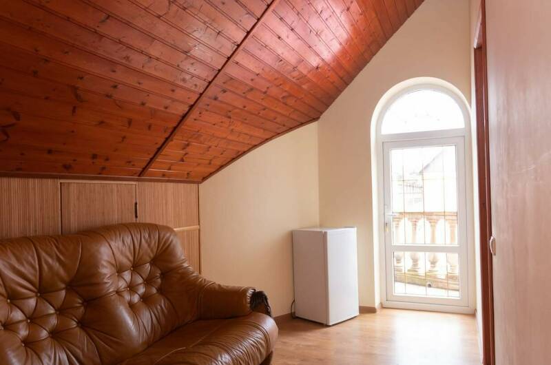 Этаж под ключ (5-и местный номер) с видом на море