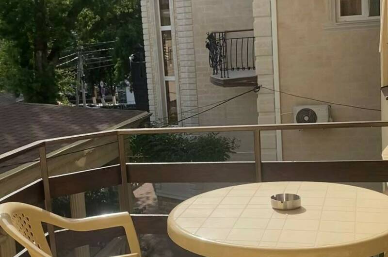 Трехместный номер с балконом 2 этаж