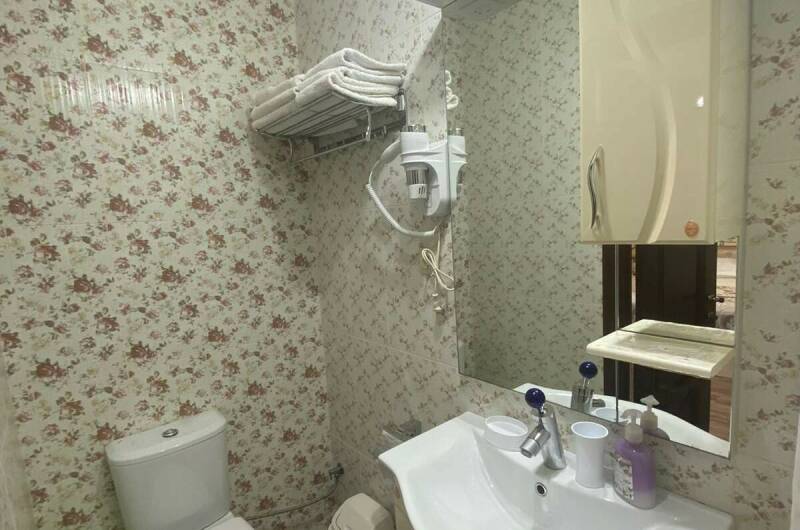 Трехместный номер с общим балконом, 4 этаж