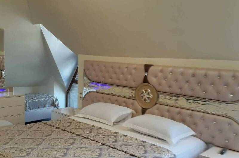 Трехместный номер с маленьким балконом, 4 этаж