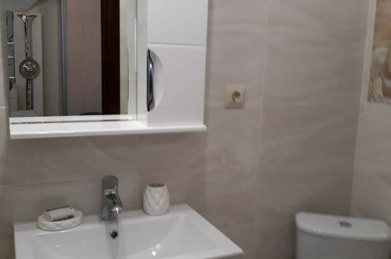 Трехместный номер с маленьким балконом, 4 этаж