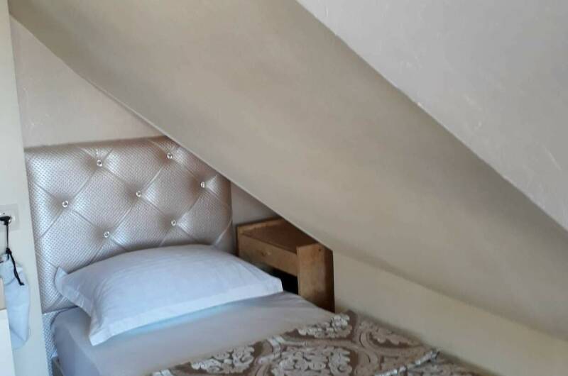 Трехместный номер с маленьким балконом, 4 этаж