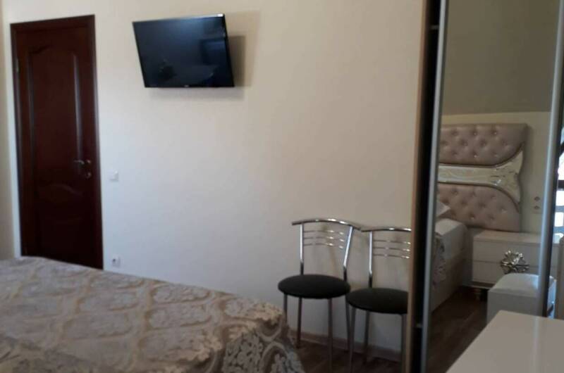 Трехместный номер с маленьким балконом, 4 этаж