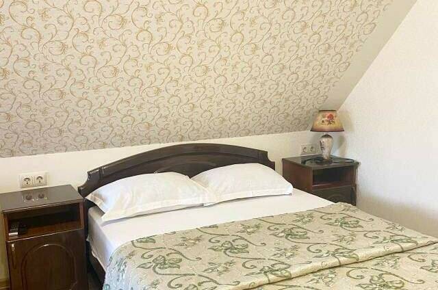 Трехместный номер с балконом в мансарде, 4 этаж