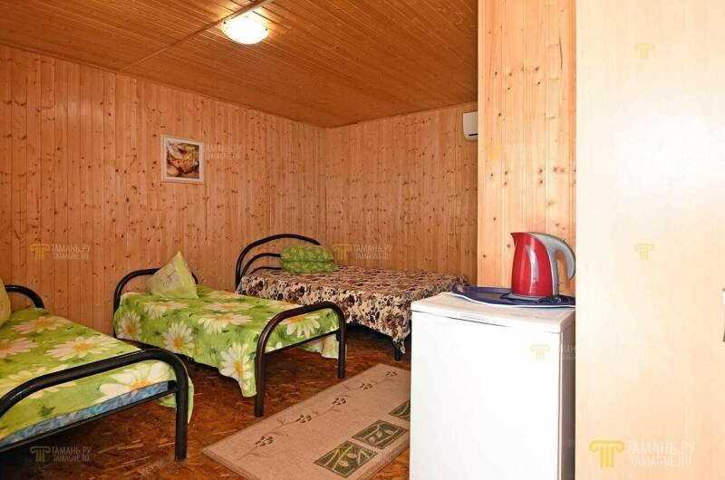 Отдельный однокомнатный домик с верандой на 3-х