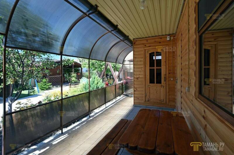 Отдельный двухкомнатный домик с верандой и кухней