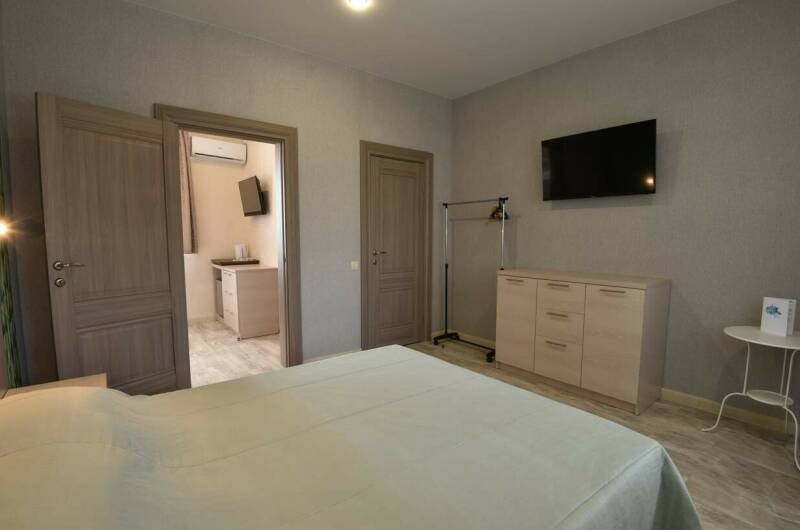 Семейный двухкомнатный номер с видом на море