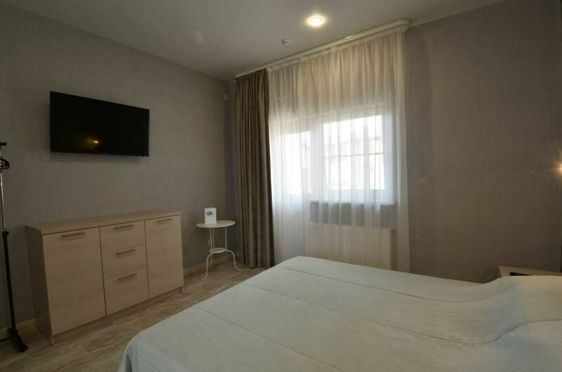 Семейный двухкомнатный номер с видом на море