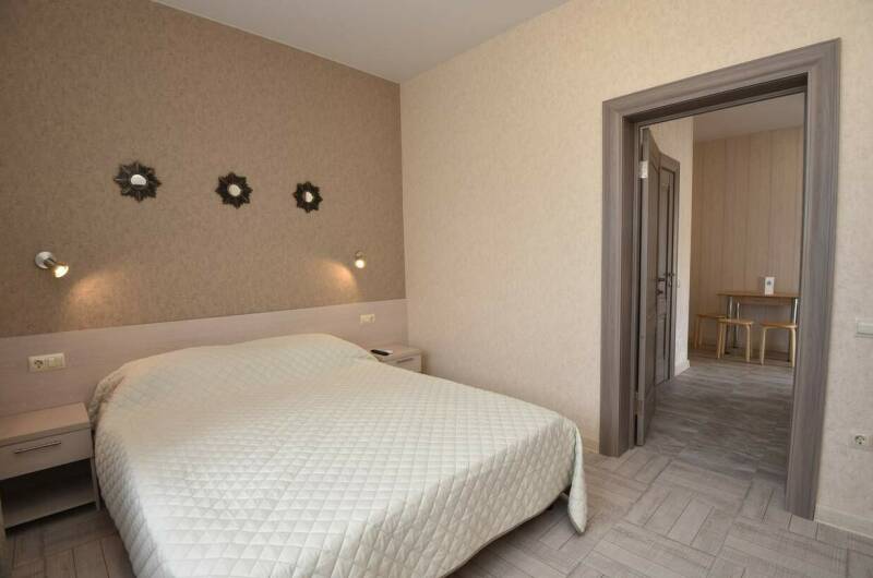 Семейный двухкомнатный номер с кухней